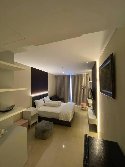 Nagoya Thamrin Apartment High Floor With View Zewnętrze zdjęcie