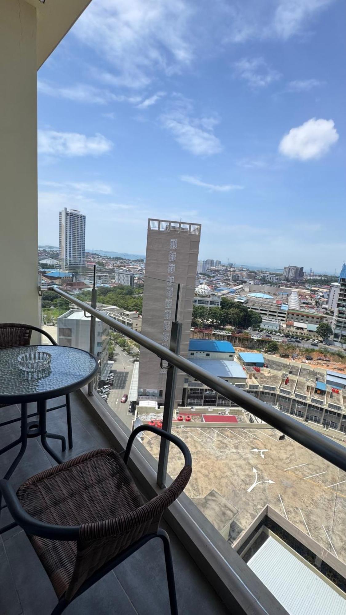 Nagoya Thamrin Apartment High Floor With View Zewnętrze zdjęcie